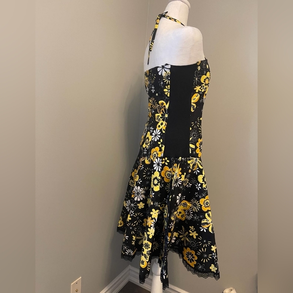 Floral Dress - Picture 2 of 4